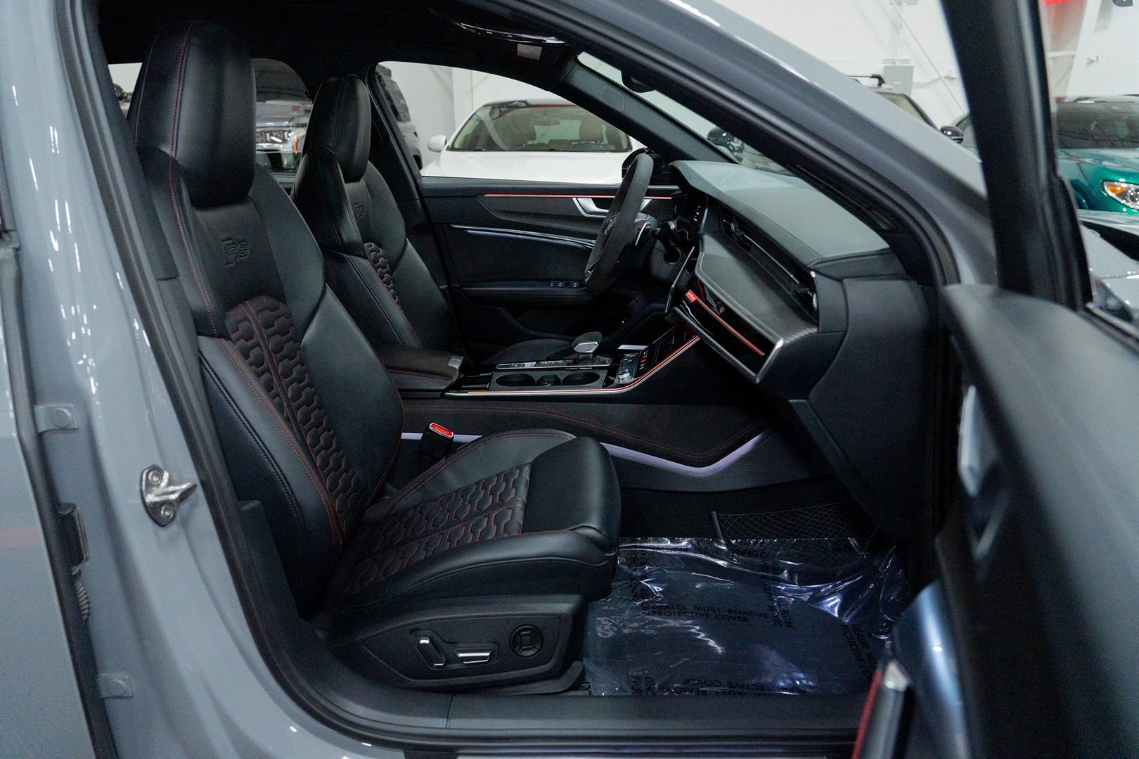 Used 2022 Audi RS 6 w/ Carbon Optic Package AWD/4WD image 33