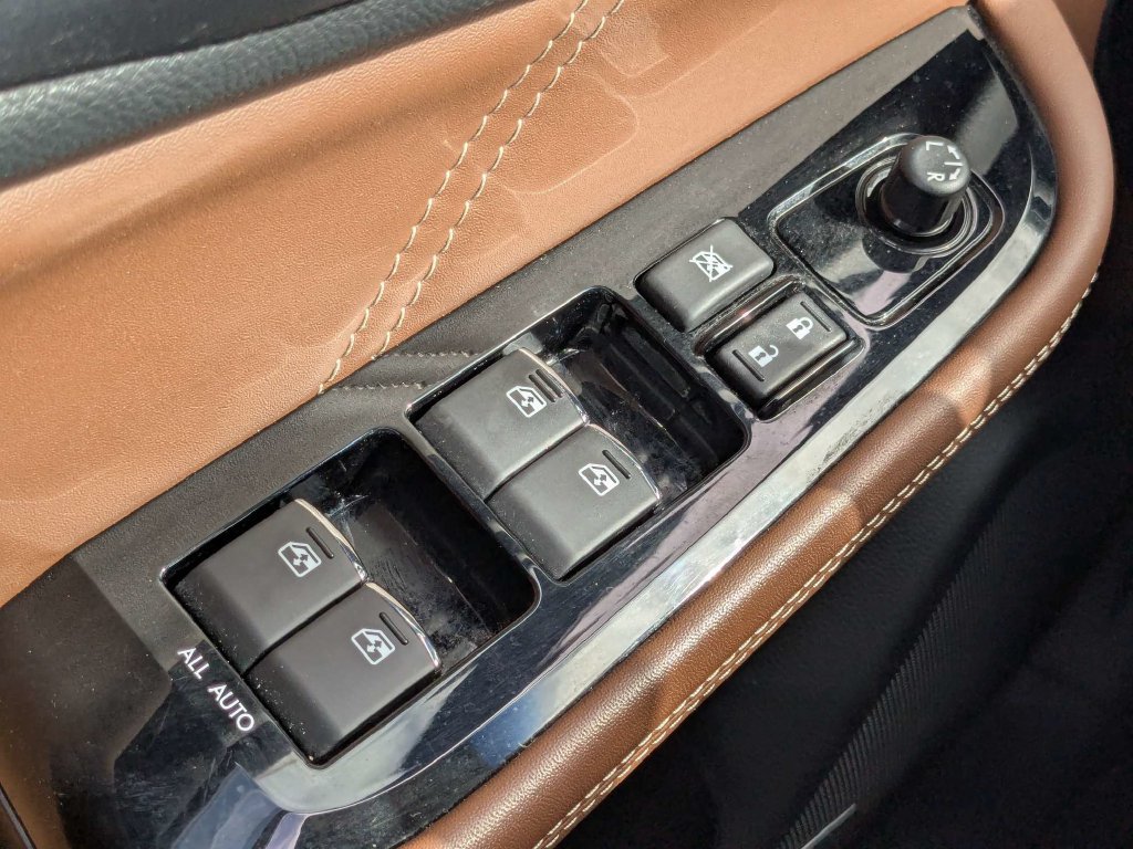 Used 2019 Subaru Outback 3.6R Touring AWD/4WD image 29