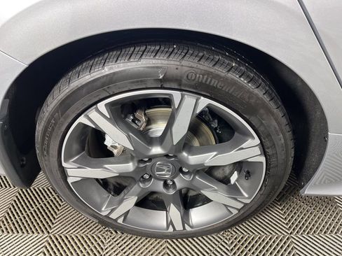 Certified 2025 Honda Civic Sport Touring image 14