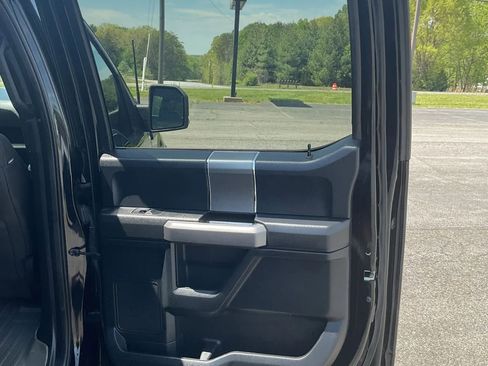 Used 2017 Ford F150 XLT w/ Equipment Group 302A Luxury image 30