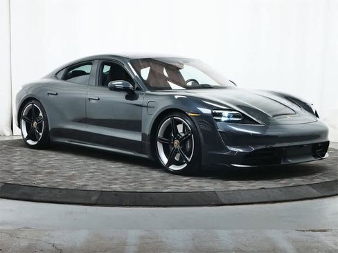 Used 2020 Porsche Taycan Turbo image 9