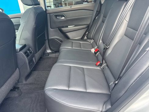 Used 2023 Nissan Rogue SV w/ SV Premium B Package AWD/4WD image 36