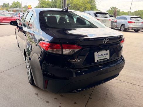 Used 2021 Toyota Corolla LE FWD image 5