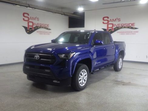 Used 2024 Toyota Tacoma SR5 image 1