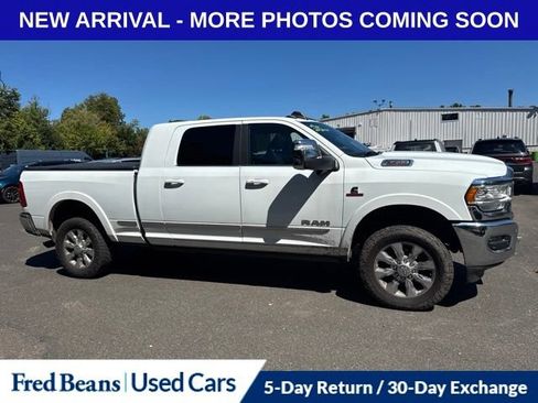 Used 2024 RAM 3500 Limited AWD/4WD image 2