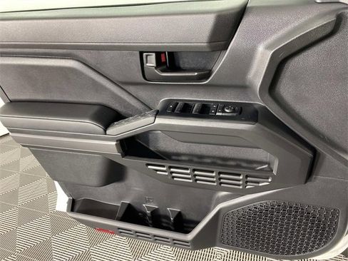 Used 2025 Toyota Tacoma SR5 image 23