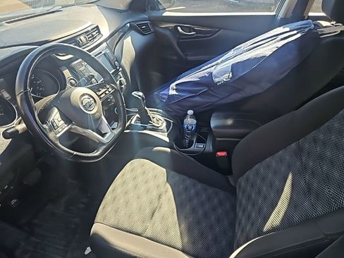 Used 2022 Nissan Rogue Sport SV image 8
