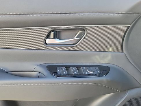 Used 2025 Nissan Murano SV AWD/4WD image 28