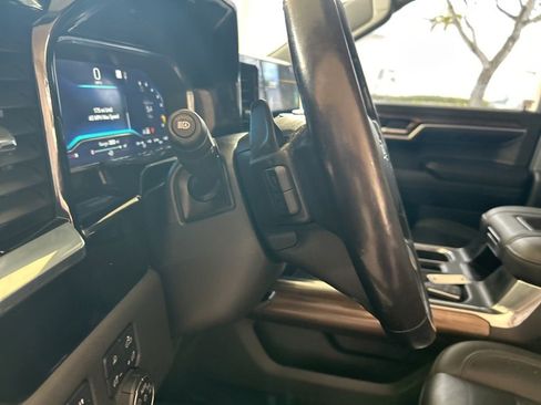 Used 2022 Chevrolet Silverado 1500 LT Trail Boss w/ LT Trail Boss Premium Package image 47