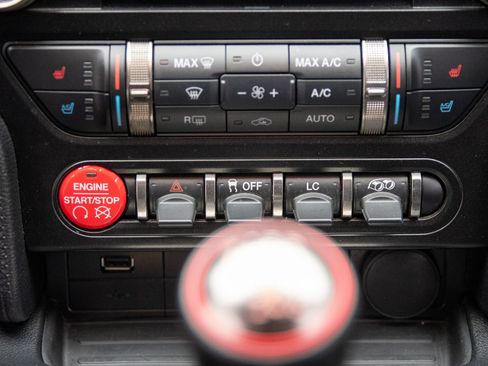 Used 2016 Ford Mustang Shelby GT350 w/ Technology Package image 19