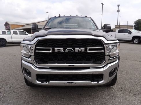 Used 2023 RAM 5500 Tradesman w/ Chrome Appearance Group AWD/4WD image 12