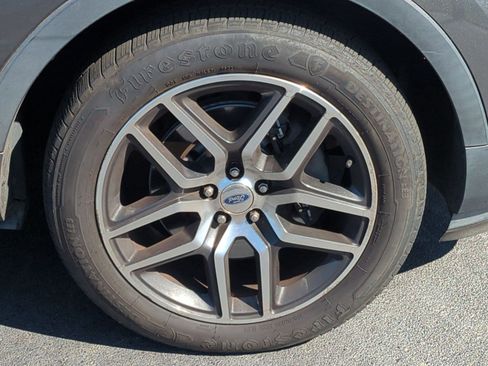 Used 2017 Ford Explorer Sport w/ Equipment Group 401A AWD/4WD image 12