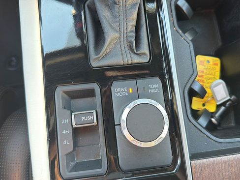 Used 2023 Toyota Tundra Capstone AWD/4WD image 33