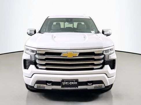 New 2026 Chevrolet Silverado 1500 High Country w/ High Country Premium Package AWD/4WD image 2