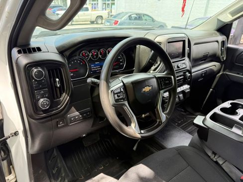 Used 2021 Chevrolet Silverado 2500 W/T AWD/4WD image 28