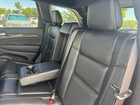Certified 2019 Jeep Grand Cherokee Overland AWD/4WD image 19