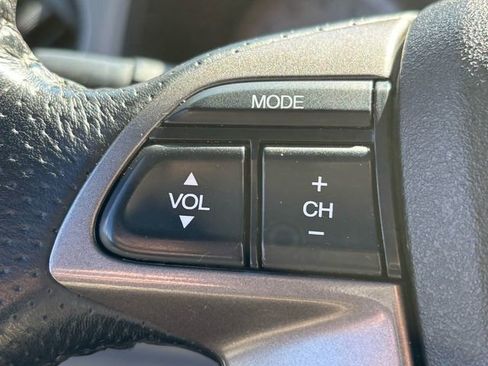 Used 2011 Honda Pilot Touring image 34