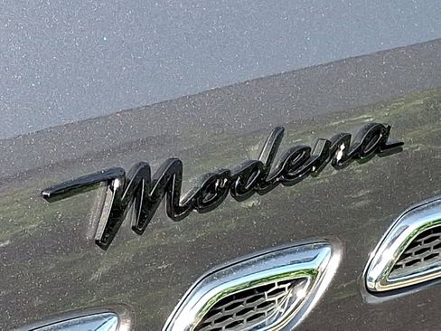 Used 2022 Maserati Levante Modena image 31