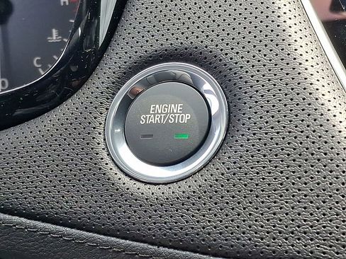 New 2025 Cadillac XT6 Luxury image 39