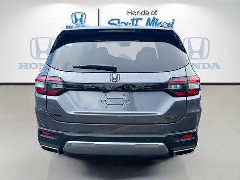 New 2026 Honda Pilot Touring image 6