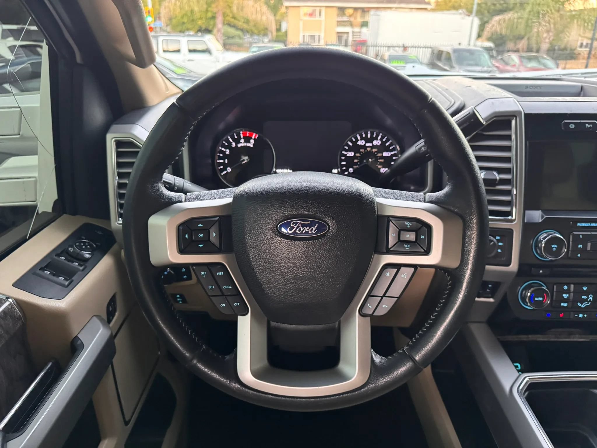 Used 2017 Ford F350 Lariat w/ Lariat Value Package AWD/4WD image 21