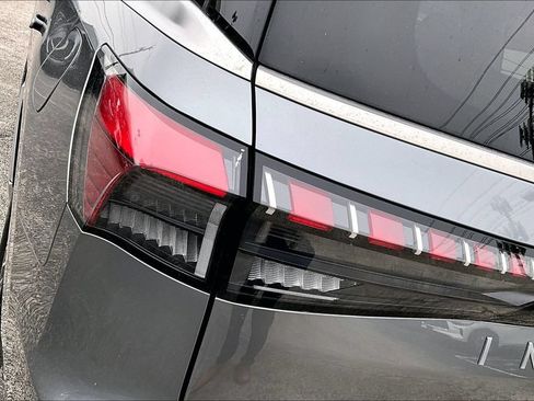 Certified 2025 INFINITI QX80 Sensory AWD/4WD image 42