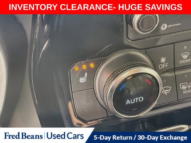 Used 2022 Toyota Highlander XLE AWD/4WD image 26