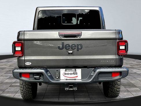 New 2025 Jeep Gladiator Sport image 4