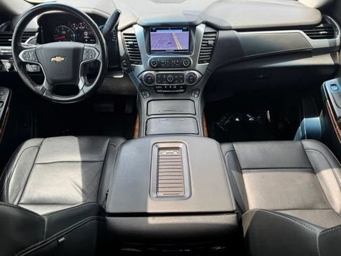 Used 2018 Chevrolet Suburban Premier AWD/4WD image 15