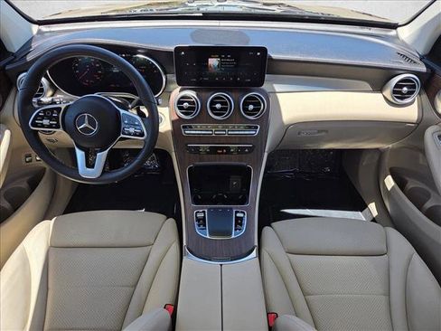 Used 2020 Mercedes-Benz GLC 350e 4MATIC image 25