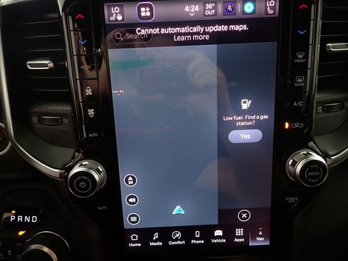 New 2026 RAM 1500 4x4 Crew Cab image 4