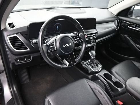 Used 2025 Kia Seltos EX w/ EX Sunroof Package FWD image 21