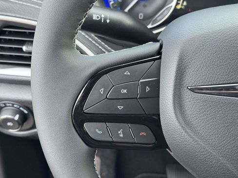 New 2026 Chrysler Pacifica Select w/ S Appearance Package AWD/4WD image 9