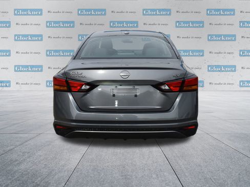 Used 2024 Nissan Altima 2.5 SV image 14