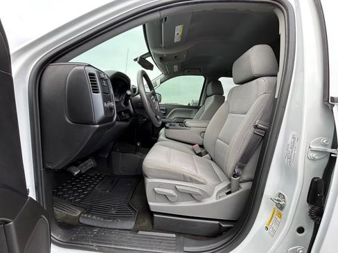 Used 2017 GMC Sierra 1500 Base image 2