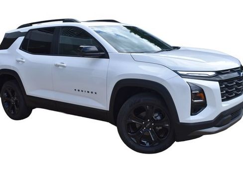 New 2026 Chevrolet Equinox LT w/ Convenience Package II FWD image 2