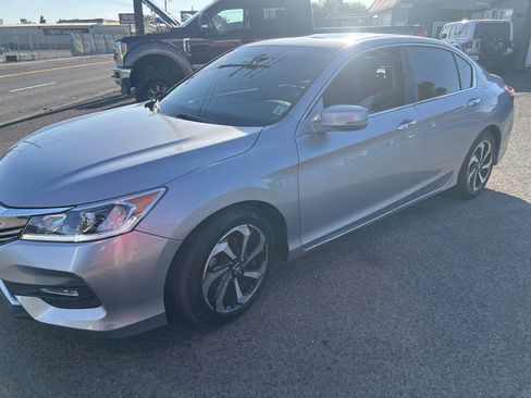 Used 2017 Honda Accord EX-L image 3