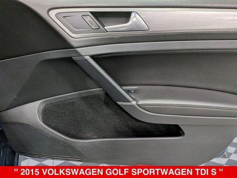 Used 2015 Volkswagen Golf TDI S FWD image 31