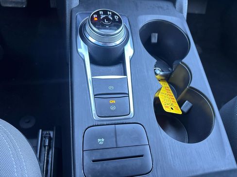 Used 2020 Ford Escape SE Sport image 27