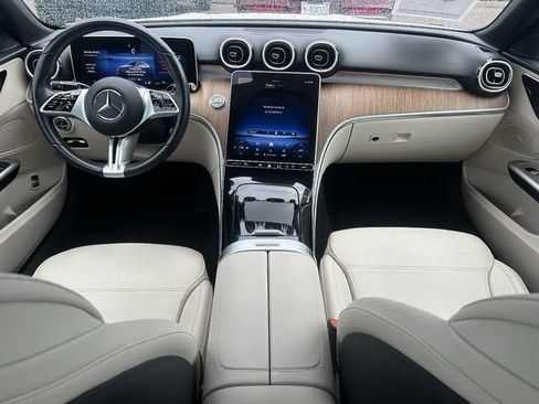 Used 2025 Mercedes-Benz C 300 Sedan image 16