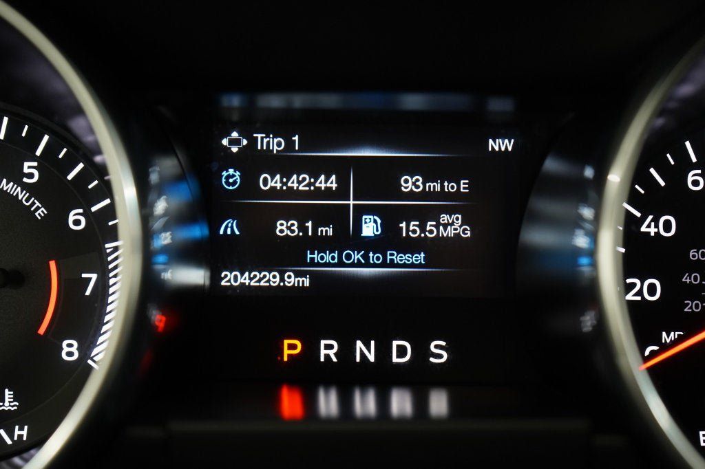 Used 2019 Ford Mustang Coupe RWD image 18