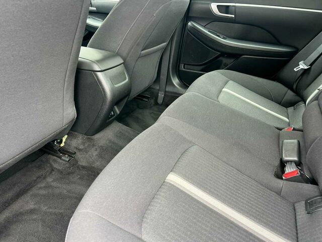 Used 2025 Hyundai Sonata SEL FWD image 14
