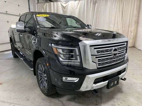 Used 2023 Nissan Titan Platinum Reserve w/ Moonroof Package AWD/4WD image 14