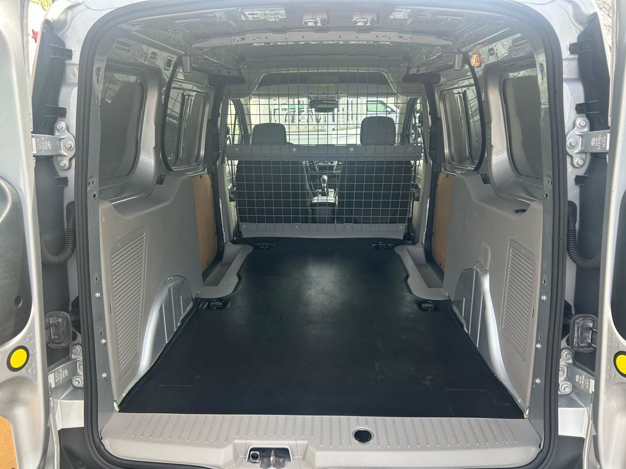 Used 2023 Ford Transit Connect XLT FWD image 29