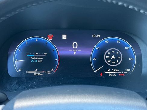 Used 2023 Toyota Highlander Limited image 29