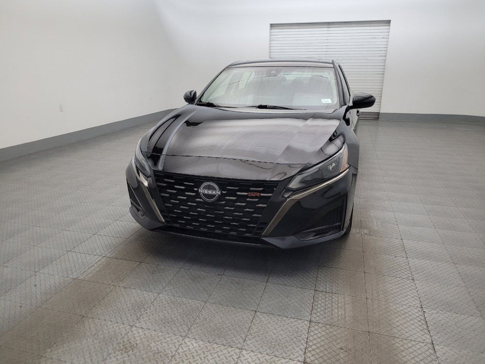 Used 2023 Nissan Altima 2.5 SR w/ SR Premium Package FWD image 15