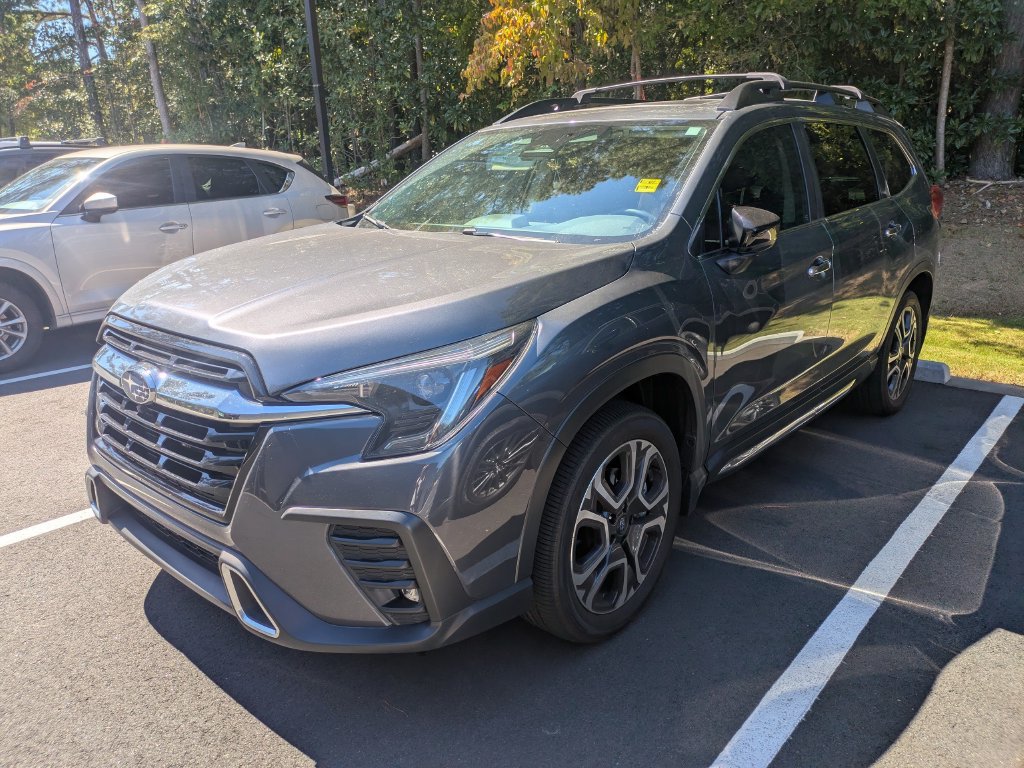 Used 2025 Subaru Ascent Touring w/ Popular Package #1 AWD/4WD image 2