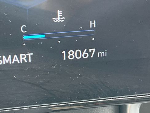 Used 2025 Hyundai Elantra SEL FWD image 41