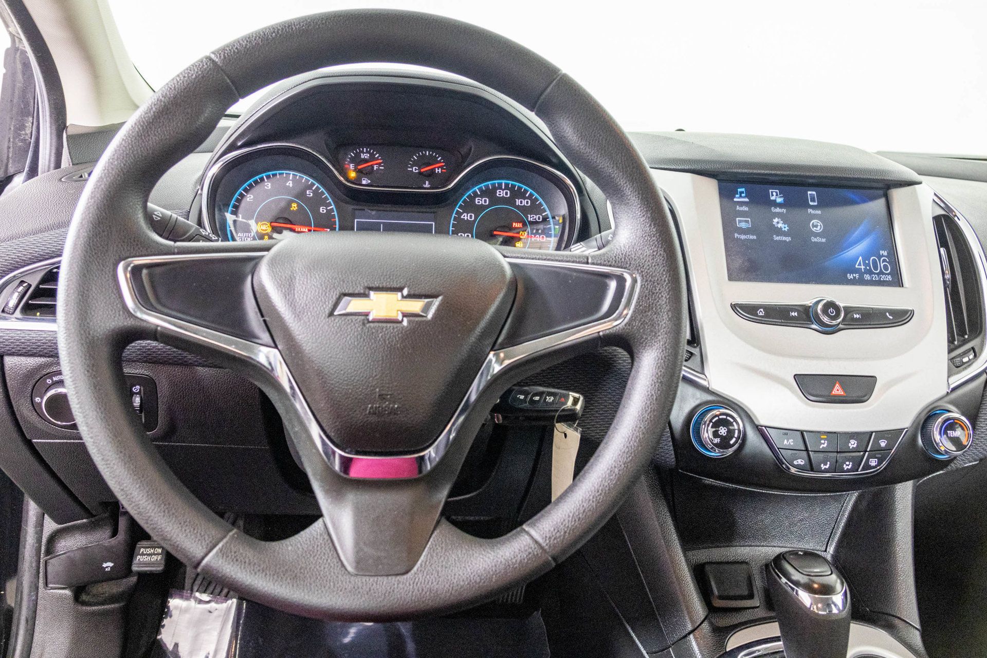 Used 2017 Chevrolet Cruze LS FWD image 28