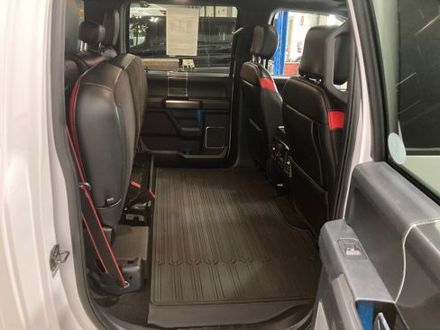 Used 2019 Ford F150 Lariat w/ Equipment Group 502A Luxury AWD/4WD image 10